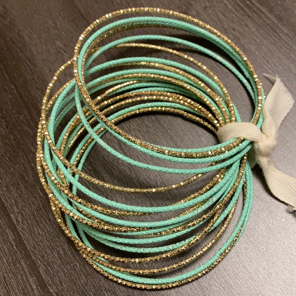 Bracelets - Picture 4 of 4